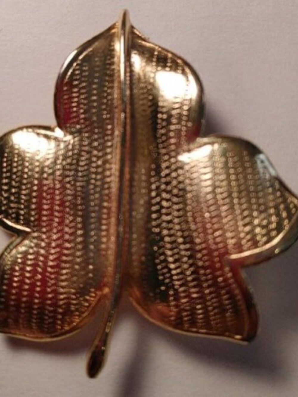 Vintage Gold Tone Maple Leaf Brooch
